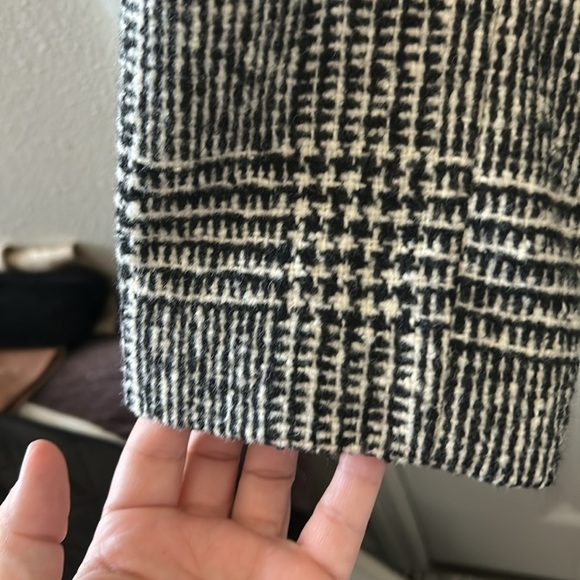 Arden B Glenn Plaid Coat - Picture 5 of 9